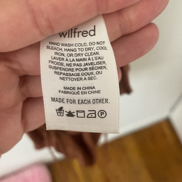 Aritzia dress - Picture 4 of 7